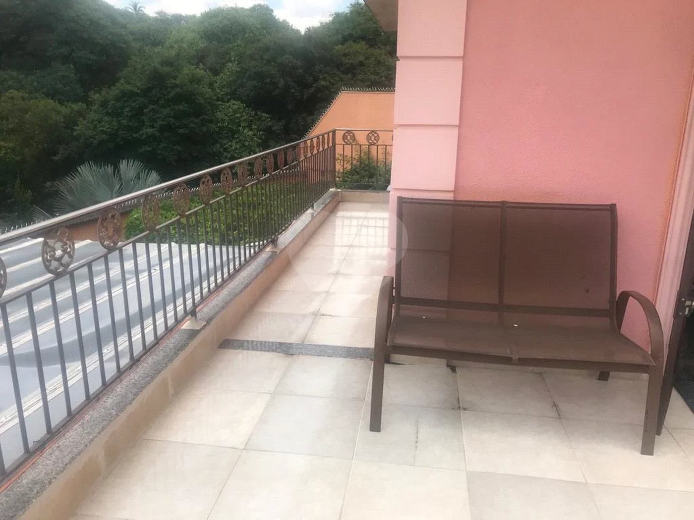 Casa à venda com 5 quartos, sendo 3 suítes, em Alto da Lapa, São Paulo, SP