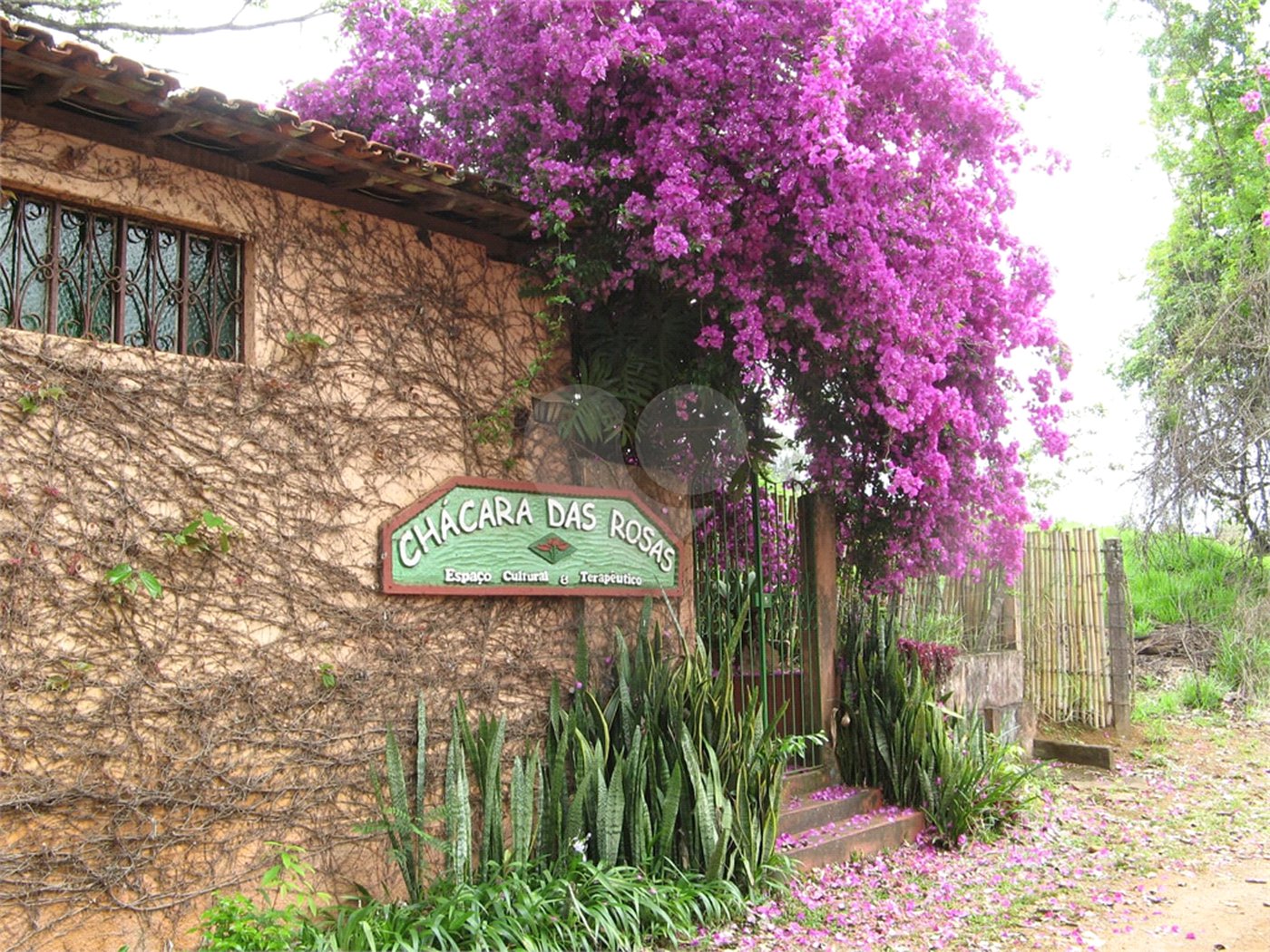 Spa Rural Chácara das Rosas à venda, a apenas 3 km do centro.