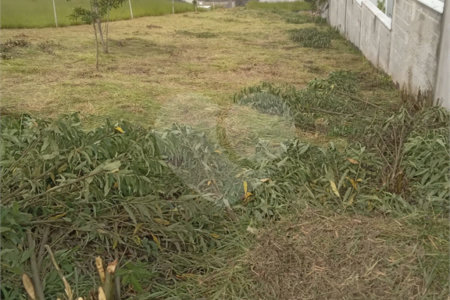Terreno em Atibaia com 990 metros, pronto para construir, topografia declive, aceita financiamento