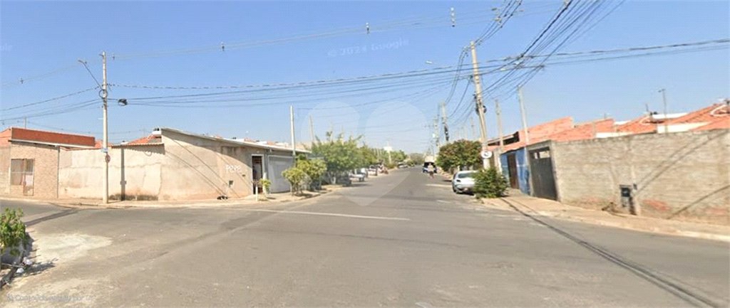 Casa com edícula no Abdelnur.