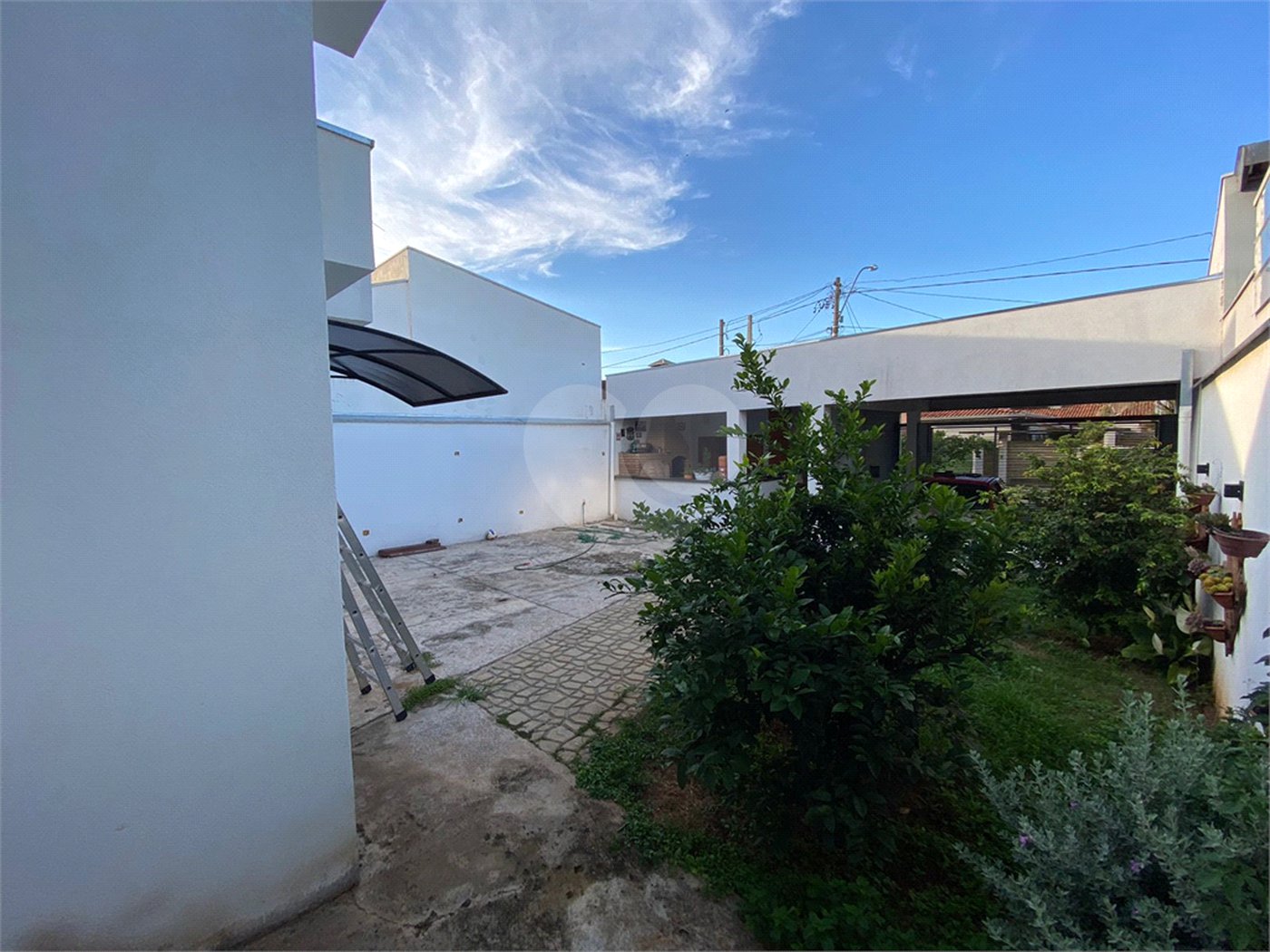 Casa térrea no Samambaia.