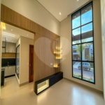 Indaiatuba - Condominio Sapezal - R$ 2.400.000,00 - Área Total 360,00 m² - Área Construída 213,32 m² - TÉRREA - 03 suítes sendo a master com closet; - Escritório; Lavabo; Cozinha com cooktop e planejados; Gourmet com churrasqueira; Ambientes preparados para ar condicionado; Piscina com cascata,