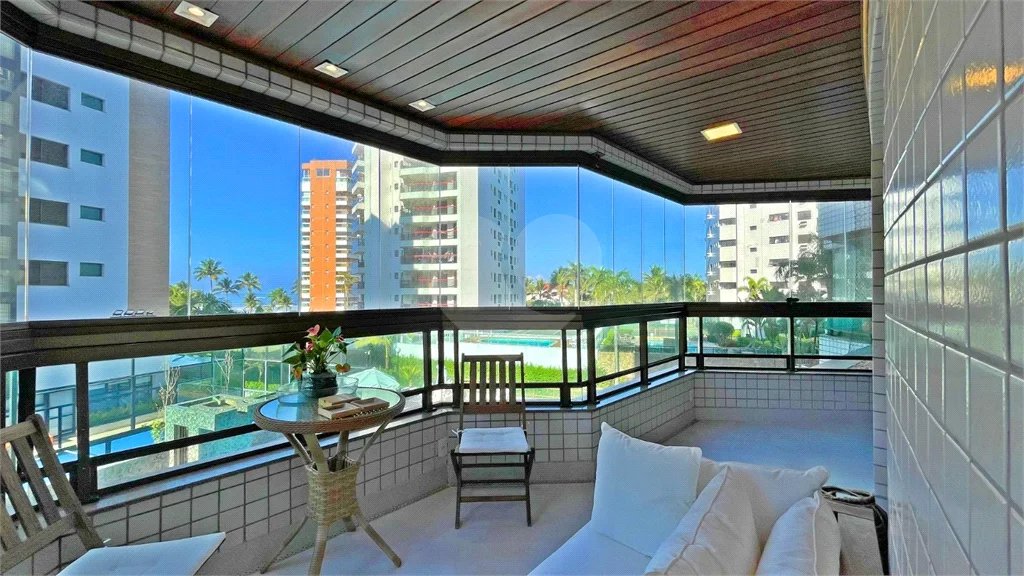 Apartamento à venda com 3 quartos, sendo 2 suítes, em Riviera de São Lourenço, Bertioga, SP