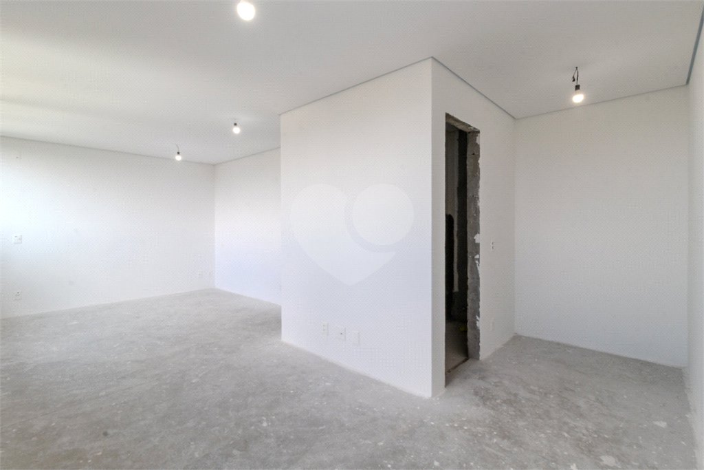 Apartamento à venda com 3 suítes em Campo Belo, São Paulo, SP