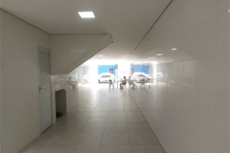 Sobrado à venda, 3 suítes, garagem, a 300 m do metrô Vila Matilde