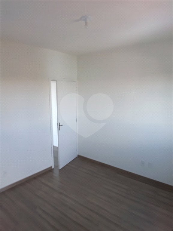 Apartamento com 2 dormitórios.