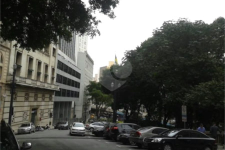 Studio / Kitnet No Centro em Frente ao Metrô