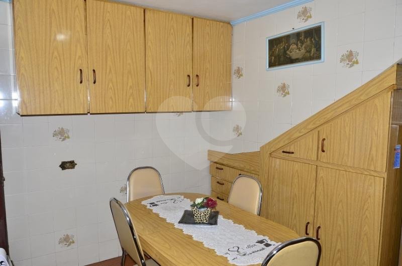 Sobrado na Saúde (2 casas c/2 quartos cada uma/entradas separadas)