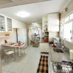 Casa Santa Teresinha | 4 Suítes | 280m² | 3 Vagas | Excelente Localização