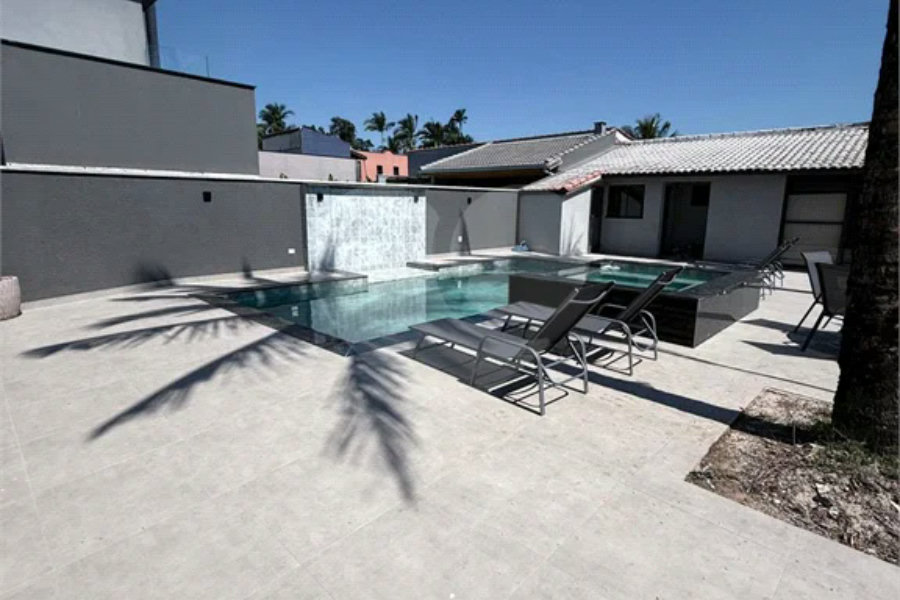 Casa à venda com 7 quartos, sendo 6 suítes, em Morada da Praia, Bertioga, SP