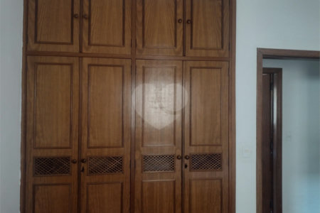 Casa térrea disponivel para venda no Jardim Bandeirantes