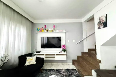 Casa com 124m² , 3 dormitórios , 4 vagas de garagem , à venda , na Vila Sacadura Cabral em Santo André.