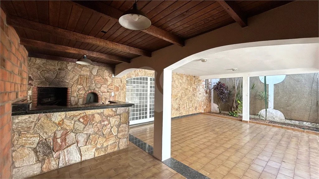 Venda Casa com 4 Dormitórios no Parque Santa Cecília