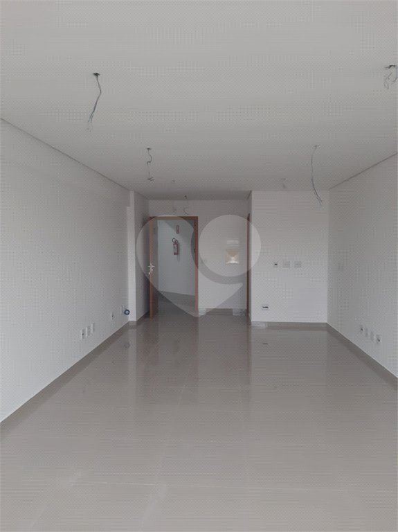 Indaiatuba - Torre Business -Venda e Locação - Escritório e WC , com area util de 39.16m² -R$ 385.000,00- Locação - R$ 2.600,00, mais condominio de R$ 317,,48 - iptu de R$ 110,63 - condominio para venda - R$ 503,86 - Complexo Office Premium de 3 torres de salas comerciais, um shopping