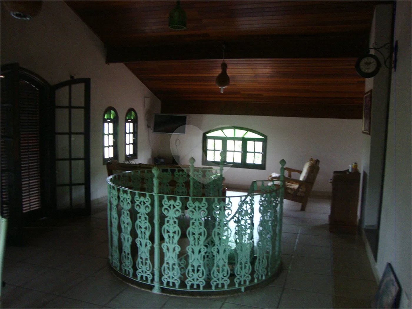 Chácara à venda com 5 quartos, sendo 2 suítes, em Jardim Arujá, Arujá, SP