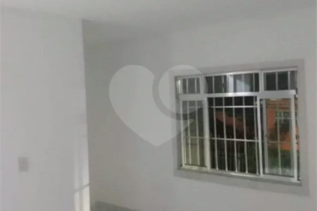 Duas casas com área total de 220m², 4 dormitórios, 3 suítes, 1 vaga de garagem, à venda em Pirituba
