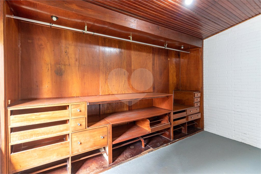 Casa térrea com 3 quartos sendo 1 suíte 2 vagas á venda em Alto da Boa Vista, São Paulo - SP