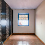 Casa à venda em Moema de 280m² com 4 dormitórios, sendo 1 suíte e 2 vagas de garagem.