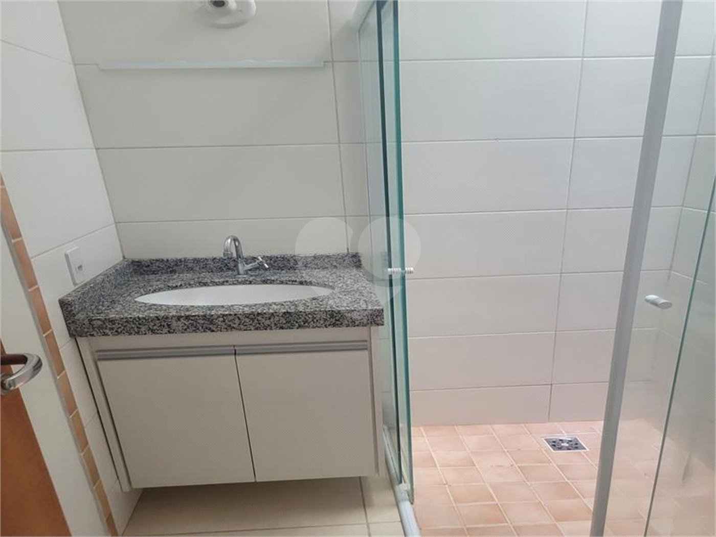 Indaiatuba - Sobrado para venda e Locação - Jardim Nely em Indaiatuba - R$ 425.000,00 - aceita parte em permuta - Bairro tranquilo com fácil acesso a rodovias, Shopping Polo Parque Mall - Assai, Polo shopping - Com duas suítes sendo uma com sacada, , lavabo. área de serviço , 2 vagas, portão ele