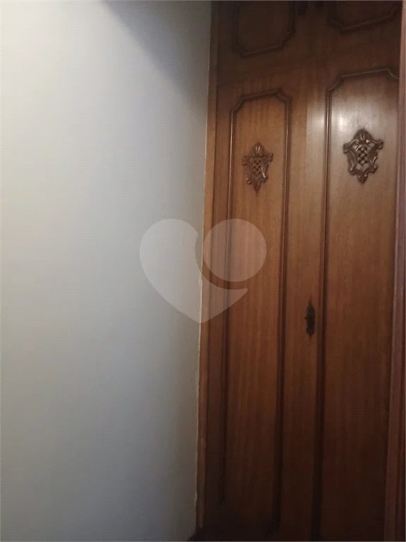 Apartamento a venda com porteira fechada no Belem com 95m com 03 dormitórios espaçoso sendo um suíte, 2 vagas. Aceita Permuta.
