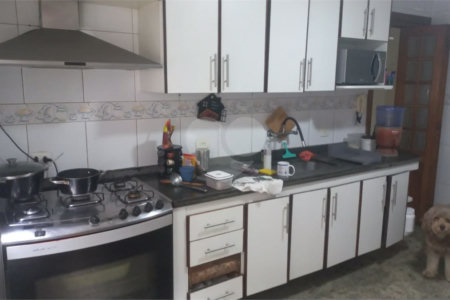 Maravilhoso apartamento à venda, com 3 quartos, 90m2. moveis planejados, no Guarujá (Enseada)