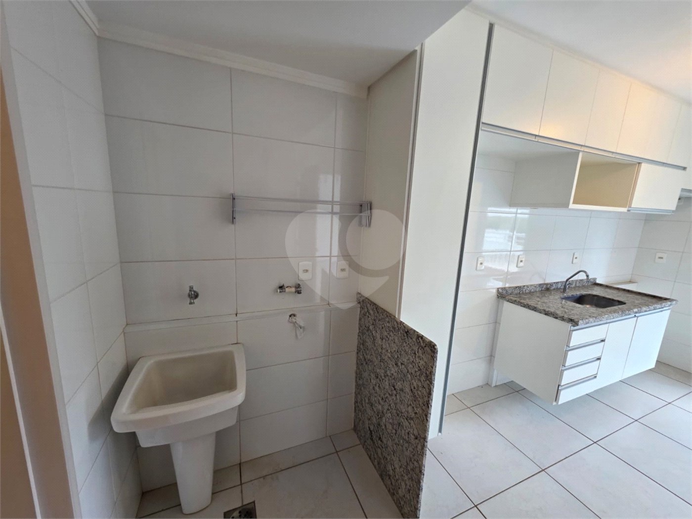 Apartamento 3 quartos i suíte e varanda Residencial Beatrice SPE
