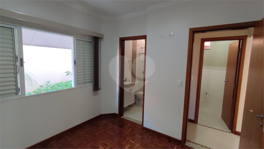 Casa à Venda de 5 dormitórios em São Carlos, no Residencial Eldorado