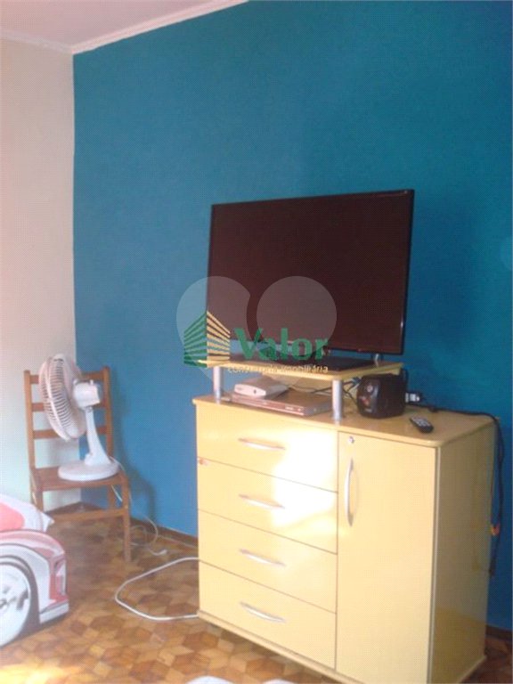 Casa com Edícula