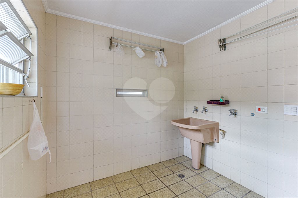 Casa Térrea à venda com 3 quartos, sendo 1 suíte,  em Alto da Boa Vista, São Paulo, SP