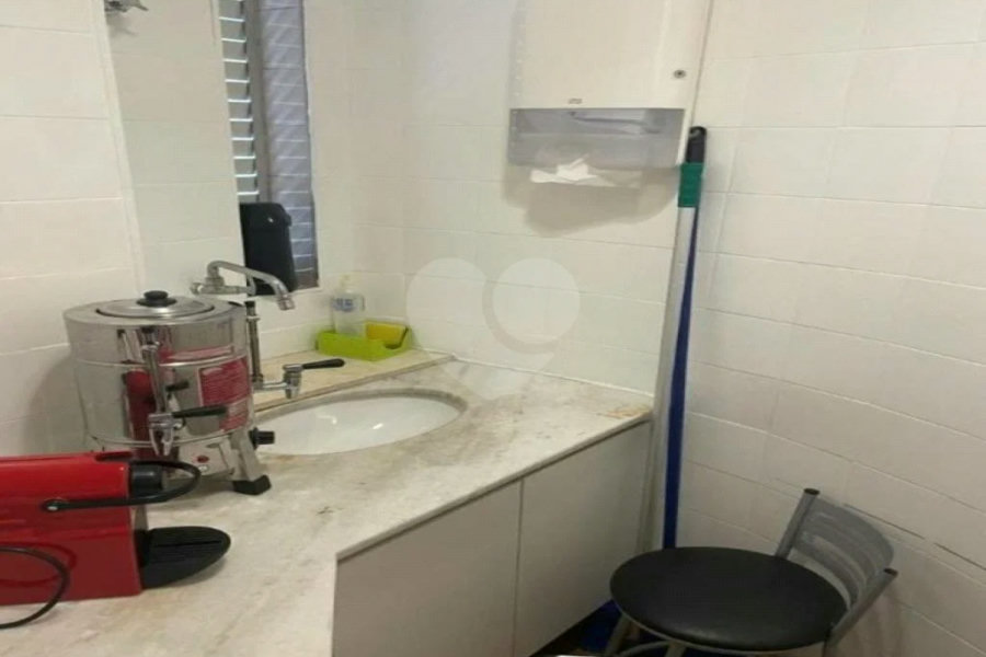 Sala comercial na Berrini, venha conhecer.
