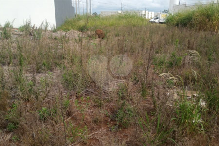 Lote no Jardim do Bosque, aceita financiamento ou aquisição de terreno e construção .