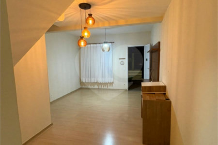 Sobrado à Venda no Condomínio Vila Verde Sabará