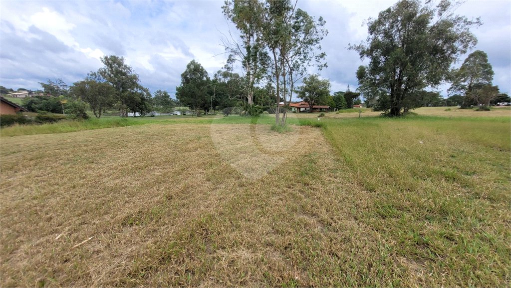 Loteamento Residencial no Condomínio Vila Pinhal do Broa.