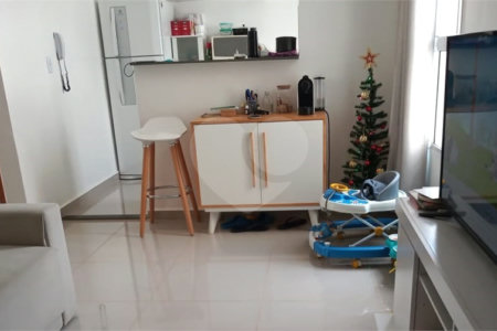 Apartamento com 2 dormitórios