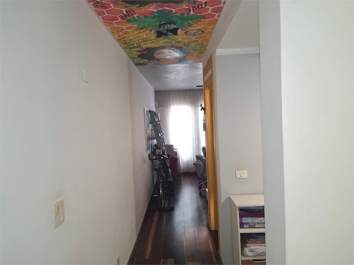 Casa à Venda na Vila Rosália | 4 Dorms, Área Gourmet e Rua Sem Saída