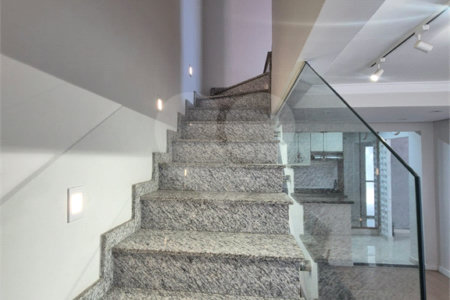 Casa em condomínio , com 72m² , 2 dormitórios , 1 vaga , à venda no bairro da Penha.