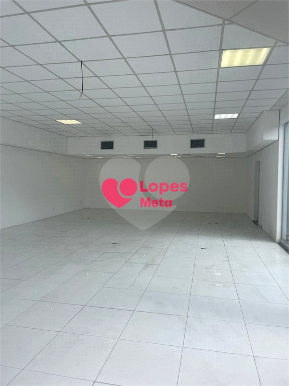 Loja Ponto Comercial em Vila Industrial, São José dos Campos/SP.