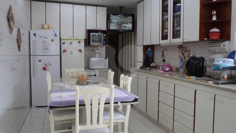 Casa térrea com 3 quartos em bolsão residencial City Campo Grande em São Paulo - SP
