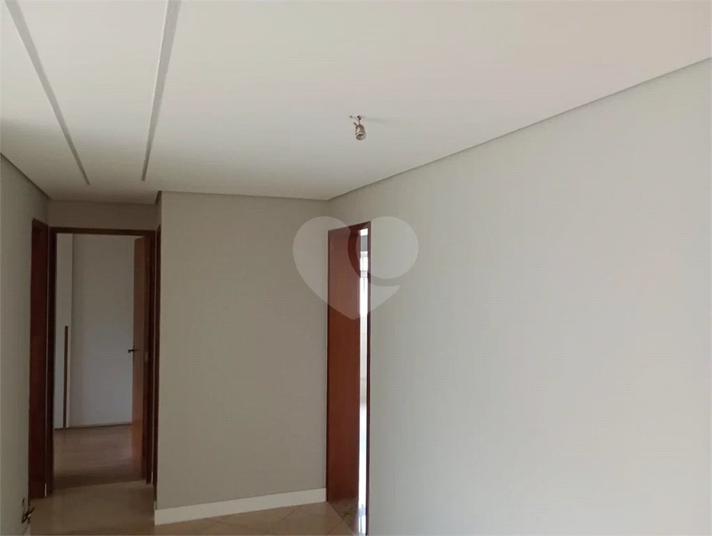 Apartamento à venda no Jabaquara com 2 quartos e 1 vaga