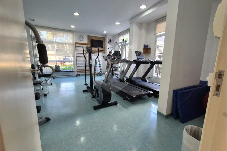 Apartamento Vila Mariana ,2 dormitórios sendo 1 suíte e 2 vagas.