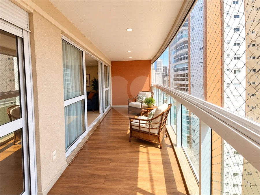 Vila Olímpia - | 128 m² | 3 Suítes | 4 Vagas - Condomínio Clube