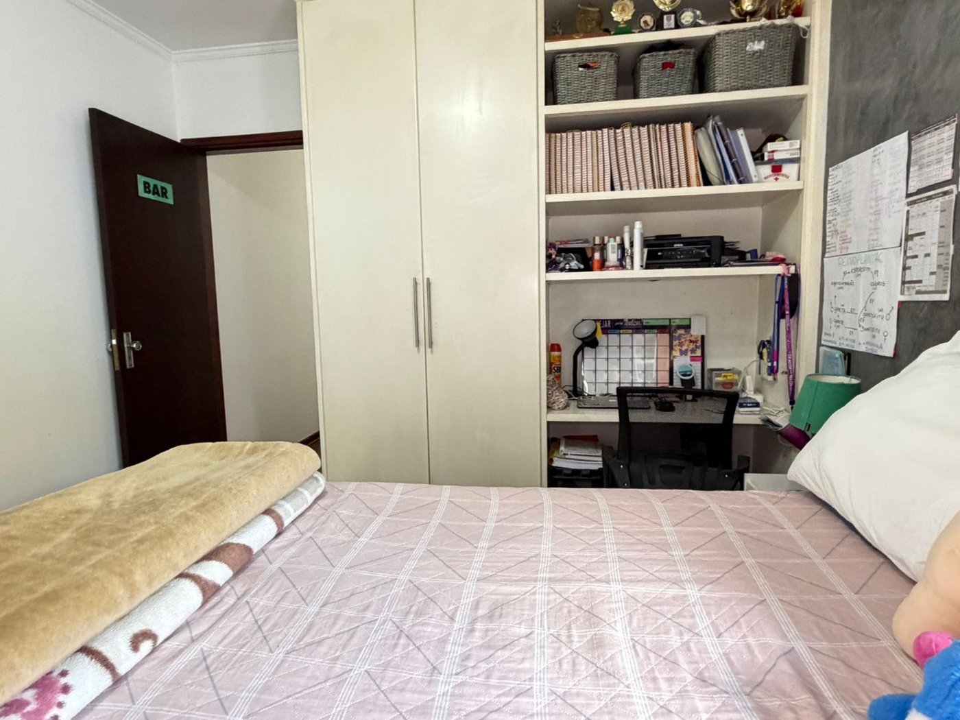 Casa para venda em Jardim Peri Peri com 3 quartos, sendo 1 suíte, 149m²