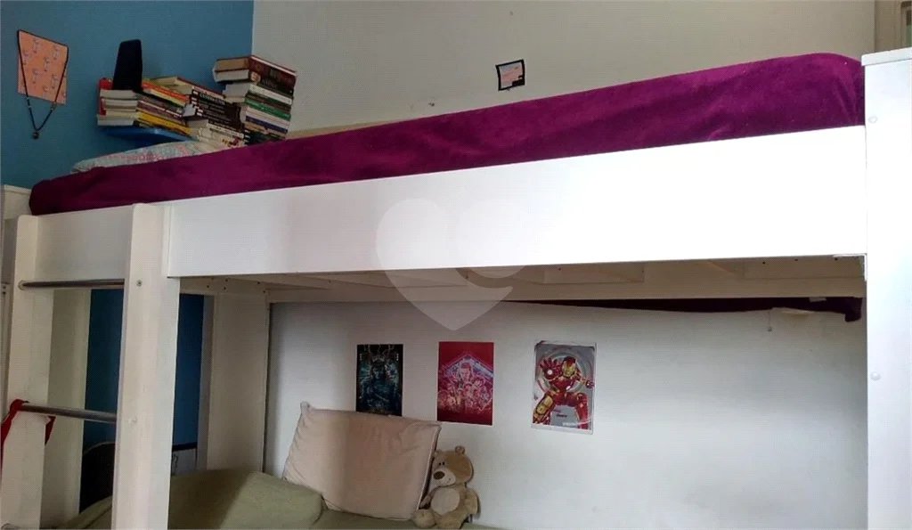 Apartamento com três dormitórios no Bom Retiro.
