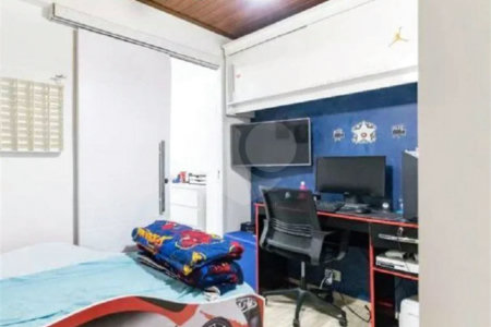 Sobrado à venda na Vila Guarani