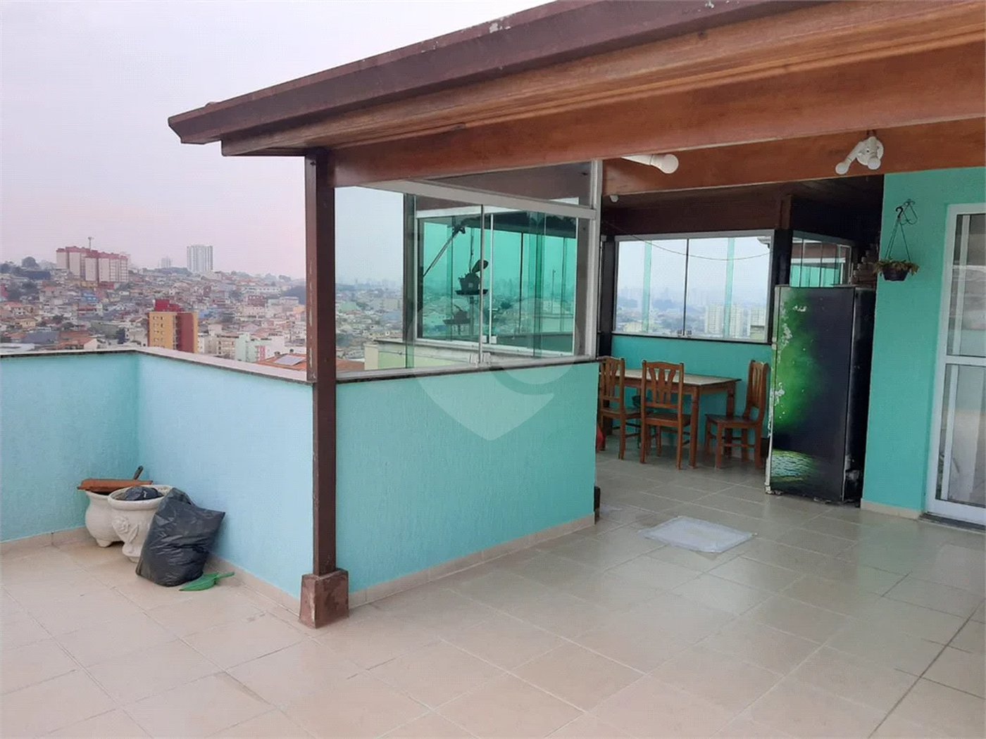 Apartamento com 125 m², 2 quartos (1 suíte) e 2 vagas de garagem à venda no bairro Nova Gerty em São Caetano do Sul