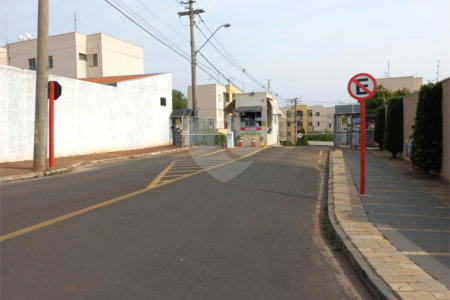 Apartamento no Condomínio Residencial Jardim das Torres