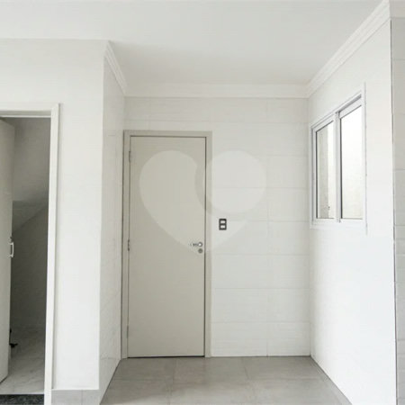 Excelente sobrado em condomínio a venda na Vila Canero