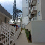 Apartamento no Condomínio Parque dos Jacarandás.