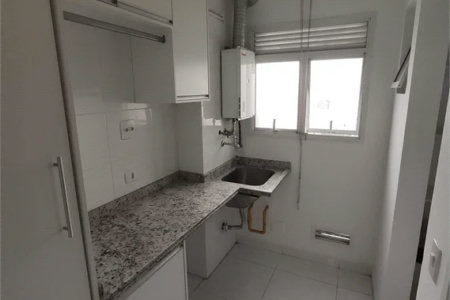 Apartamento à venda ou para alugar com 3 quartos, sendo 1 suíte, em Parque Reboucas, São Paulo, SP