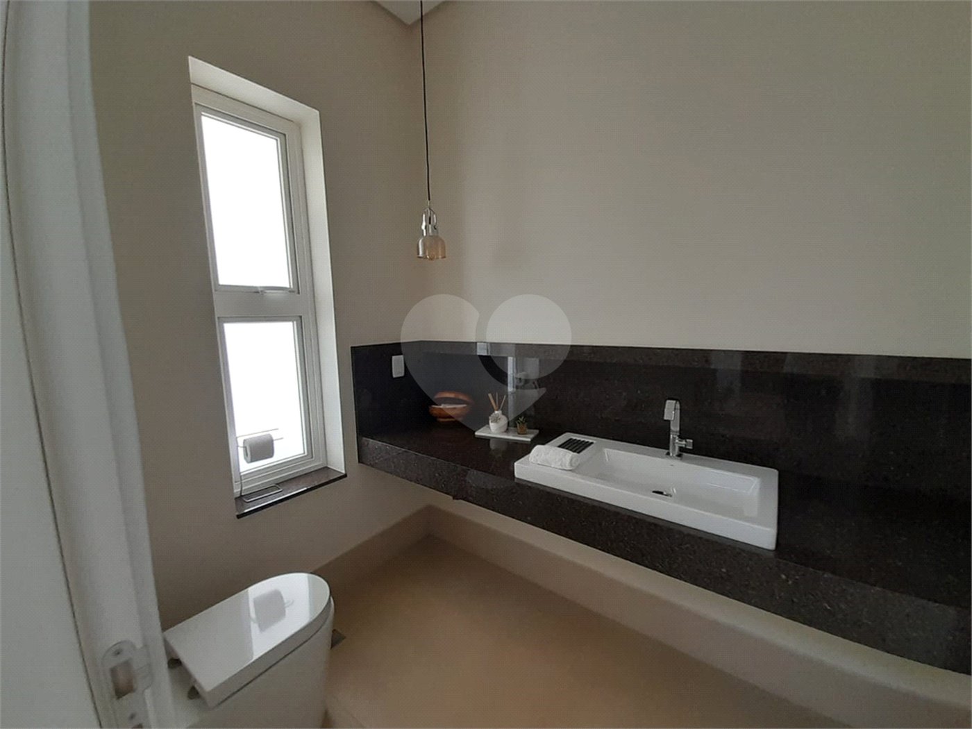 Casa à Venda no Condomínio Damha III – Elegância e Conforto para sua Família
